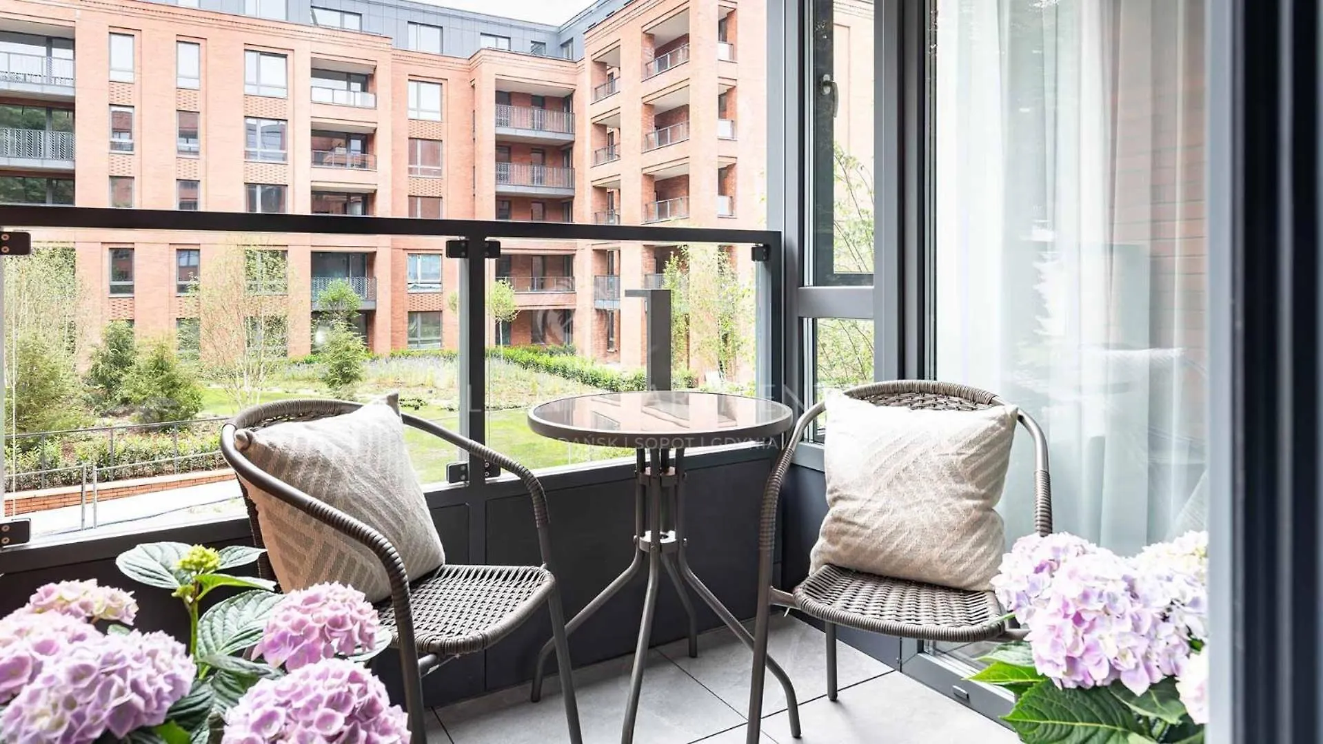 Scala 60C City Center Apartments & Studio By Lion Apartments Danzica